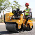 Rodillo de carretera vibratorio autopropulsado pequeño de 700 kg (FYL-855)